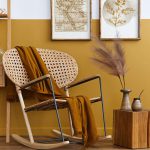 Casual comfort wooden chair